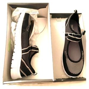 Size 9 Everlast shoes